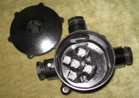 Preview: Abzweigdose Bakelit, T- Dose, DDR, IKA, 3 Ausgänge, unbenutzt