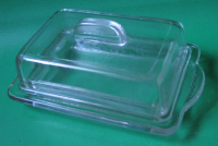 Butterglocke, Butterdose aus Glas, Pressglas