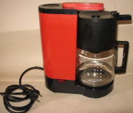 Kaffee- und Tee- Automat K 109, K109, Kaffeemaschine, AKA Electric, DDR, rot