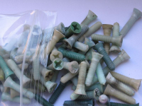 Schrauben, Plastikschrauben für Kabelschellen, Grüntöne, 100 Stück, #9