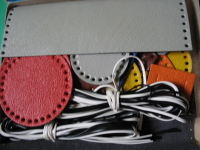 Preview: Flechtspiel lefatex, DDR um 1980, unbenutzt, Buchhülle, Bilderrahmen, Brillenetui...