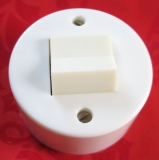 Preview: Lichtschalter aus DDR- Zeiten zur Aufputzinstallation.