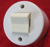 Kreuzschalter, Aufbau-Wippenschalter, Aufputz, Lichtschalter DDR, hell, rund, #275