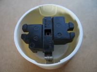 Preview: Steckdose Aufputz, hell, rund, Schuko, DDR, unbenutzt, #40h