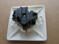 Preview: Steckdose mit Schutzkontakt, DDR, eckig, hell, unbenutzt, #257