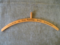 Georg Braun, Inh. Fritz Pommer Greiz, Konfektionshaus,  Kleiderbügel