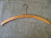 Textilhaus Gross Zeulenroda, Kleiderbügel