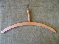 Johannes Breuss Prenzlau, Kleiderbügel