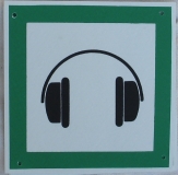 Altes Hinweisschild "Gehörschutz", DDR