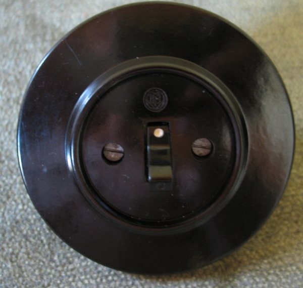 Ausschalter 2-polig, Lichtschalter Bakelit, rund, schwarz, EIA, unbenutzt, #227*