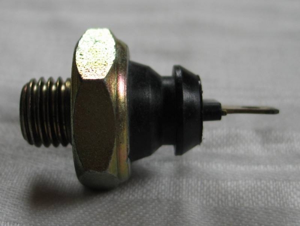 Öldruckschalter 8640.9. , Öldruckkontrollschalter IFA W50, DDR, unbenutzt, #17