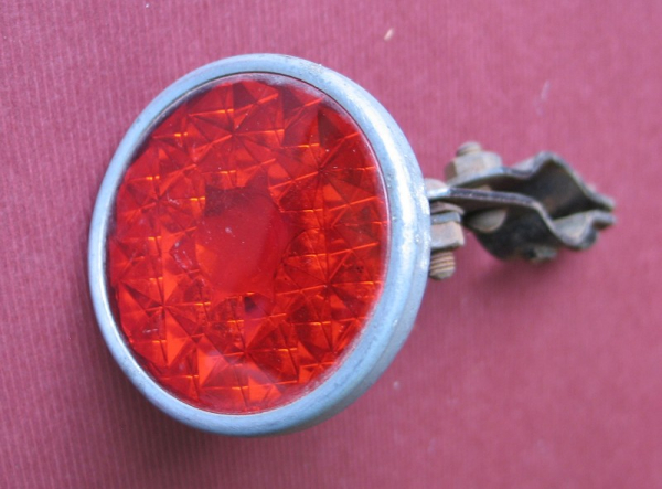 Rücklicht, Fahrradrücklicht P.T.R. 13, mit Halter, ​​​​​​​A. Hessmert Bollwerk i.W.