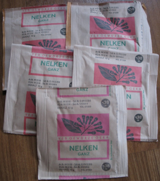 Nelken ganz, VEB Gewürze Gera, 5 Tüten, DDR