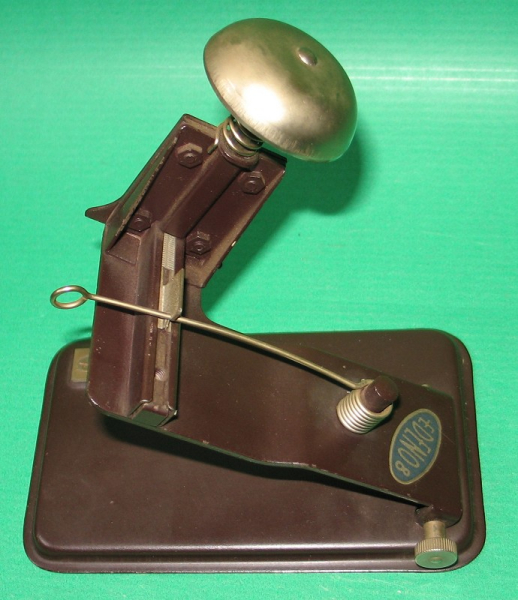 Edeno 8, alter Tacker, Handtacker, um 1930