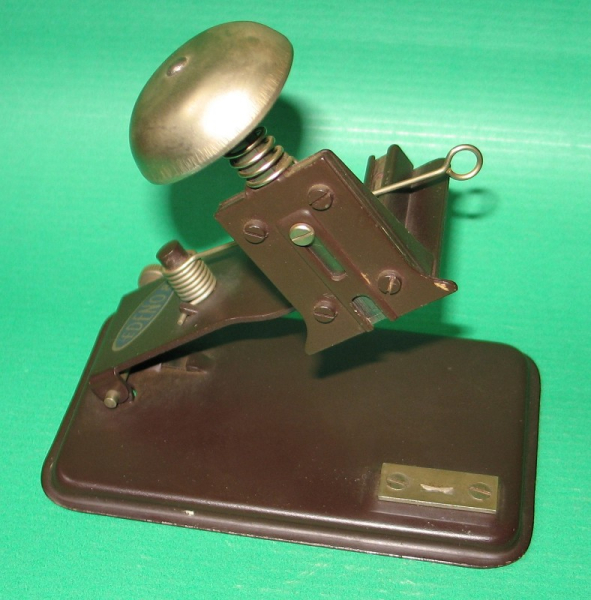 Edeno 8, alter Tacker, Handtacker, um 1930