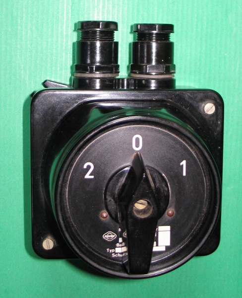 Umschalter, Gruppenschalter, Paketschalter, ELGERO Rochlitz, DDR 1968, Bakelit, unbenutzt