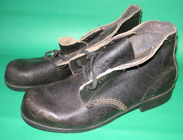 Arbeitsschuhe DDR, Leder, unbenutzt, Größe 44, 29,5