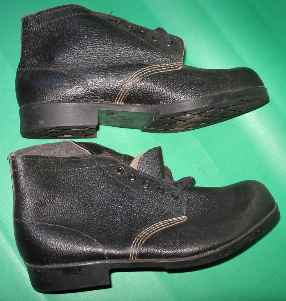 Arbeitsschuhe DDR, Leder, unbenutzt, Größe 44, 29,5