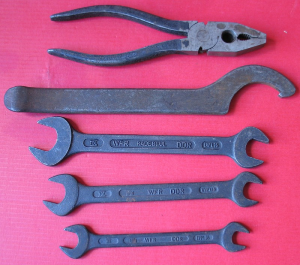 Hakenschlüssel 45 50, 3 Maulschlüssel, Kombizange, WFR Radebeul, Werkzeug MZ, Simson etc.