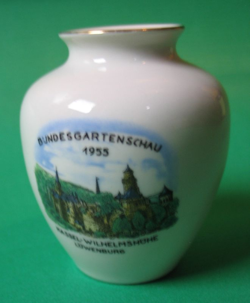 Bundesgartenschau 1955 Kassel, Wilhelmshöhe, Löwenburg, Vase