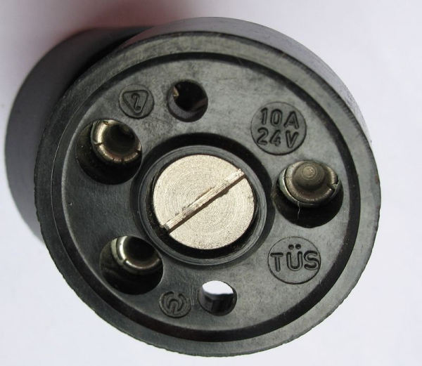 Kippschalter TÜS, IKA EFR, 10 A 24 V, IFA, DDR, Garant, Pionier, Brockenhexe, #22