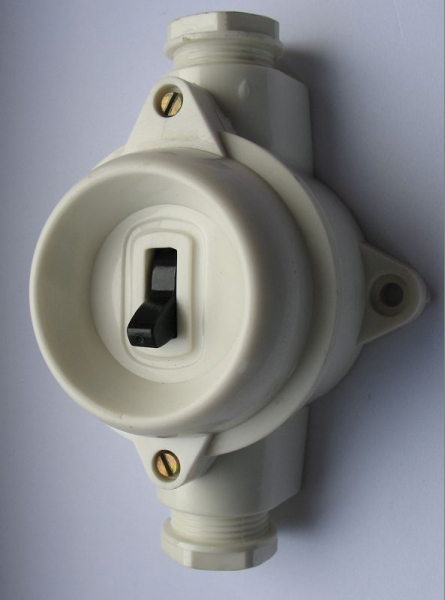 Lichtschalter aus DDR- Zeiten, 70-er Jahre.