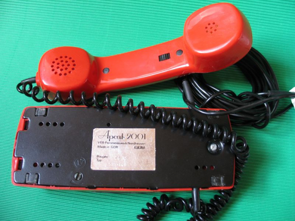 Telefon DDR, RFT, VEB Fernmeldewerk Nordhausen, Apart 2001, rot  #5