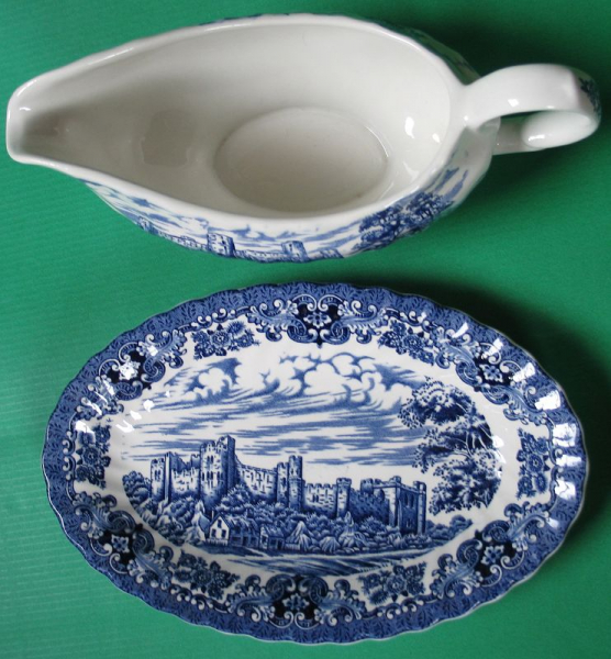 Sauciere mit Unterteller, Old Country Castles, British Anchor