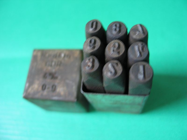 Schlagzahlen aus DDR- Zeiten,  4 mm,