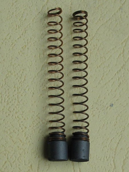 2 Stück Kohlebürsten, Kohlestifte,  Motorkohlen, Schleifkohlen, unbenutzt
