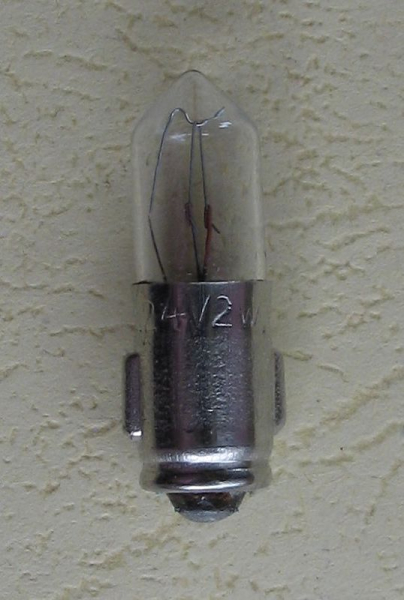 Glühlampe NARVA, Signal-Kleinlampe MSKC, 24 Volt, 2 Watt, DDR, unbenutzt