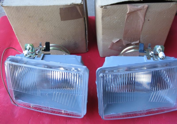 Scheinwerfer Wartburg 353, 2 Stück, FER Ruhla, H4, DDR, unbenutzt