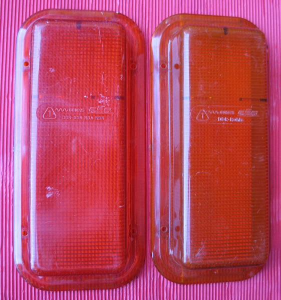 Rückleuchtenglas, Rückleuchtenkappe Trabant Kübel, Barkas, Robur, 2 Stück