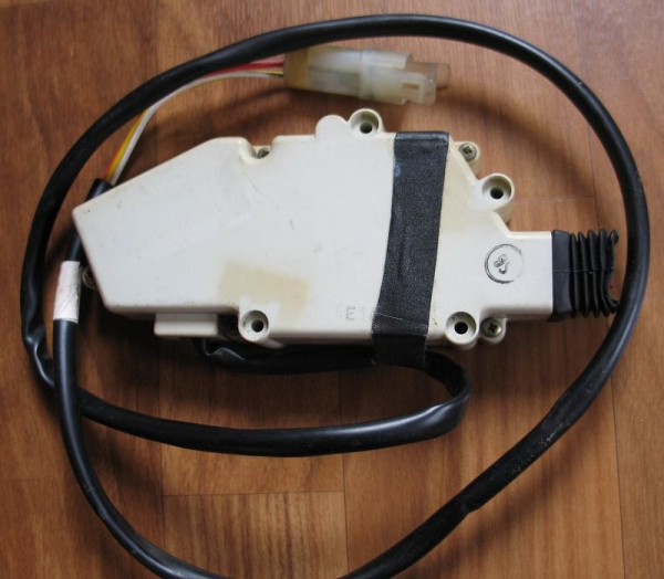 Stellmotor Zentralverriegelung Ford Scorpio, 85GG 220A20 BC