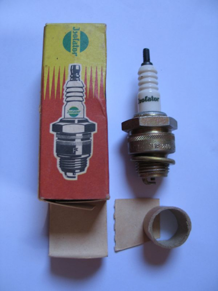 Zündkerze Isolator M18-240, Trabant 600, 601 bis 1967, Wartburg 1000, 353, 353/1  #8