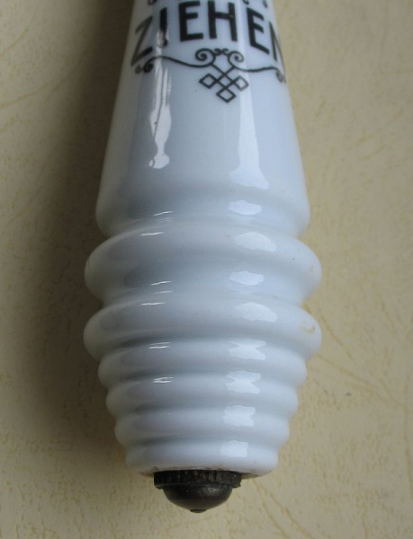 Griff für die Betätigung des Spülkastens, aus der Zeit um 1900,