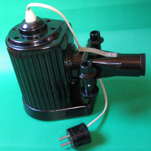 Pouva Magica, Bildwerfer, Filmprojektor, DDR, Bakelit