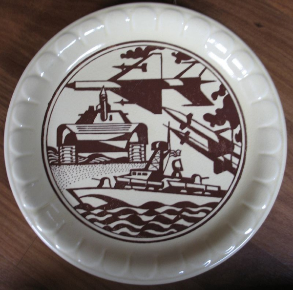 Ehrenteller, Wandteller DDR, NVA, Panzer, Rakete, Flugzeug