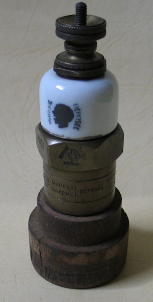 Zündkerze OLEO Magneto, Modele Marque Deposes, Licence H.C