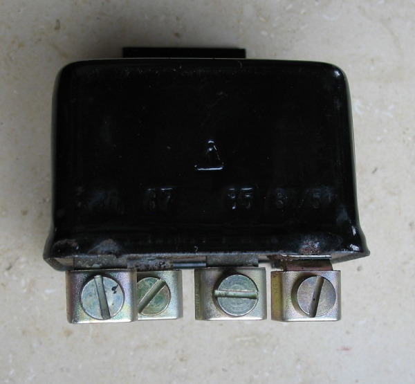 Relais 8672.5 12 Volt, DDR, EMW, Framo, Wartburg, IFA S4000, Sachsenring? unbenutzt, #re2