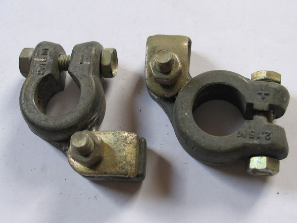 Batterieklemmen, Polklemmen aus DDR- Zeiten, + und -, unbenutzt, #1