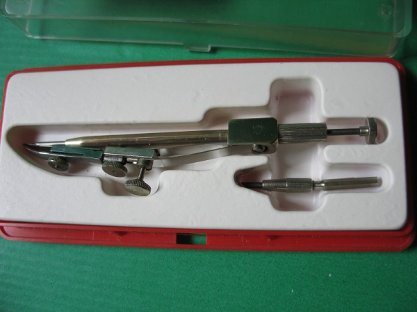 Zirkel DDR, VEB Polytechnik Karl-Marx-Stadt, Neusilber, unbenutzt