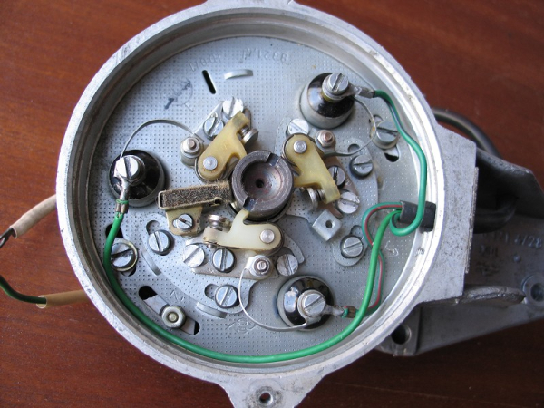 Unterbrechergehäuse, Grundplatte, Wartburg 353, Barkas B1000, 8321.4-100/1