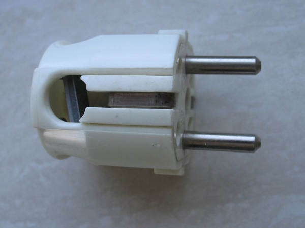 Schukostecker, Kupplungsstecker mit Schutzkontakt, hell, unbenutzt, #9