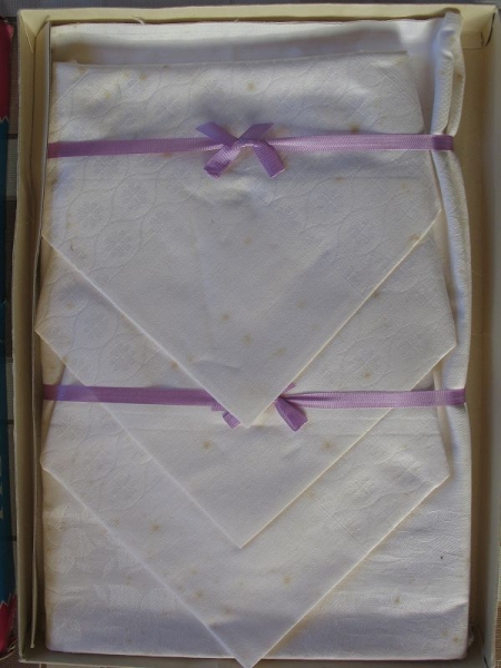 Tischdecke und 6 Servietten, Damastweberei Oberoderwitz, DDR