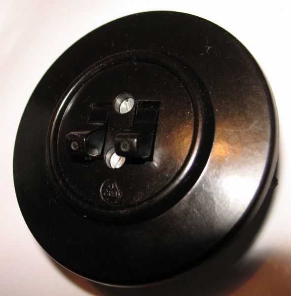 Serienschalter IKA, Bakelit, schwarz, rund, Kippschalter, #268