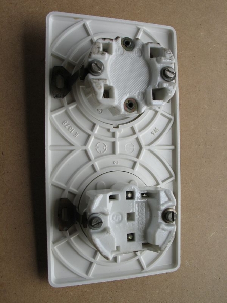 Lichtschalter- Steckdosen- Kombination, UP, Wechselschalter, #11*