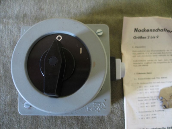 Nockenschalter mit Schlüssel, 500 Volt - 25 Ampere, DDR, unbenutzt, #1
