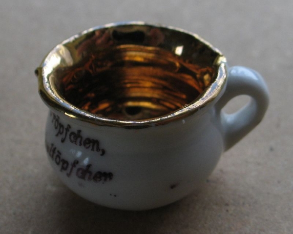 Tasse für Puppenstube, Trink mer noch ein Tröpfchen, um 1920