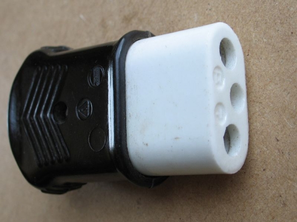 Heißgerätestecker, Bakelit, KRANIA, dunkel, ohne Schutzkontakt, #5